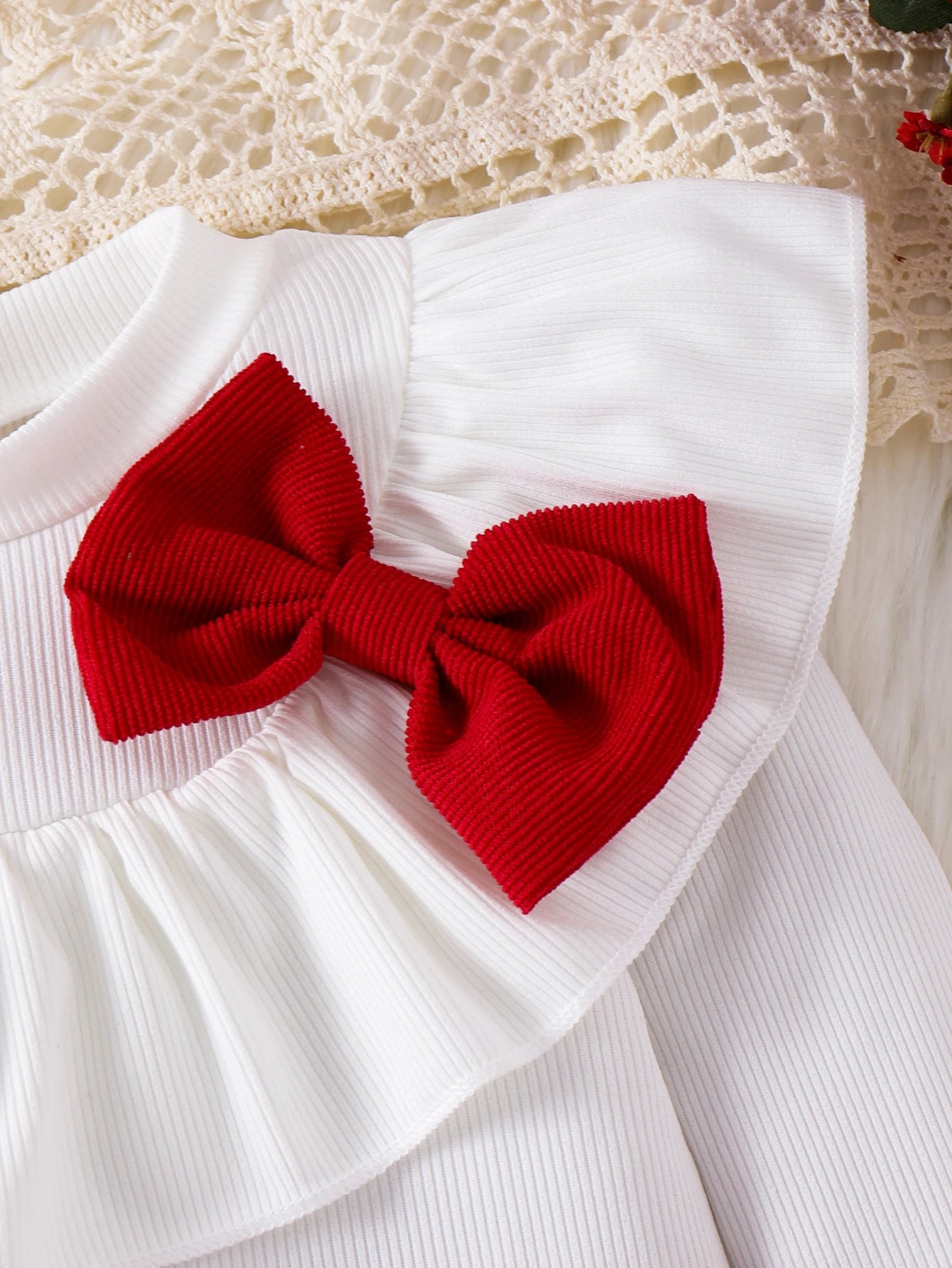 2PCS Autumn New Style Sweet And Cute Girl Baby White Bow Lace Long-Sleeved Top + Rose Red Solid Color Pleated Short Skirt