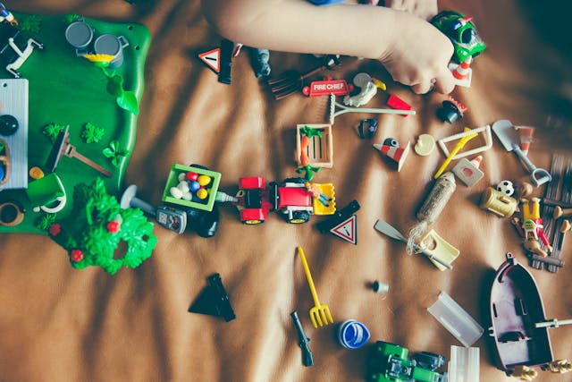 How Interactive Toys Help Kids Learn Faster