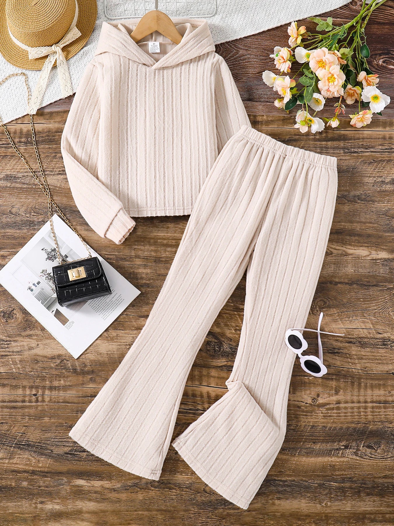 Spring and autumn children's clothing suitable for girls fashion outdoor leisure sportswear loose apricot hoodie flared pants