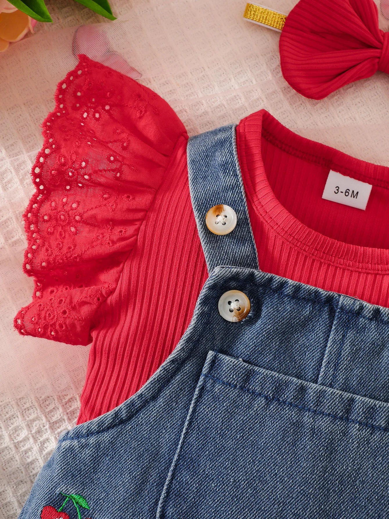 Baby Girl Cherry Embroidered Denim Suspender Skirt Set, Hollow Lace Sleeve Romper, Soft Denim Fabric, Sweet and Cute New Summer Style