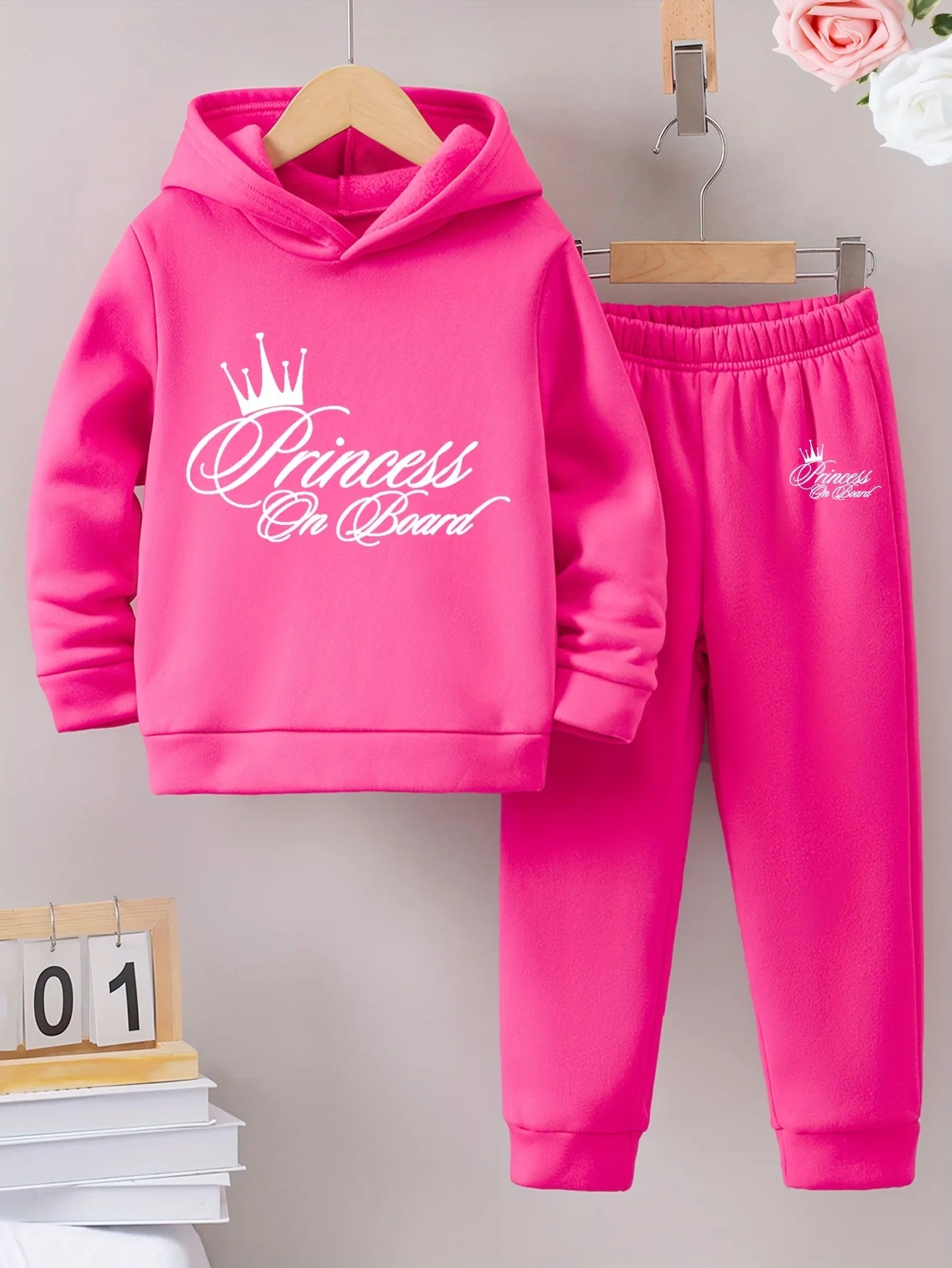 2sets Fashion exquisite girls casual Autumn/Winter pattern printed with fleece warm lining hoodie and tracksuit pants