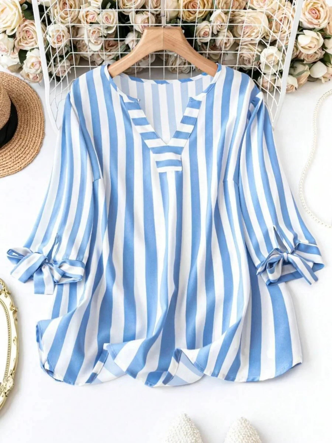 Plus Size Woman T-shirt Fashion Spring Plaid V-neck Jumper Light Breathable Tops European and American Style Beach Travel Clothe