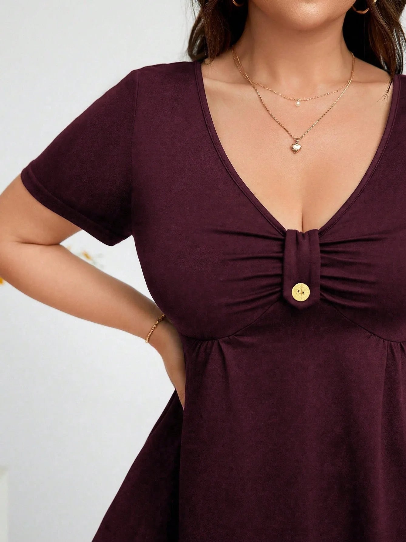 Summer new plus size women's casual solid color chest buckle waist cinched V-neck short sleeved T-shirt