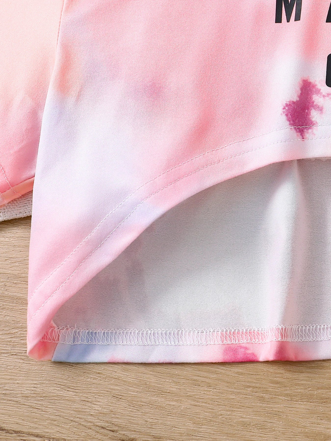 2025 New fashion girls' summer breathable and cool knitted top, solid color strappy printed shorts 3-piece set