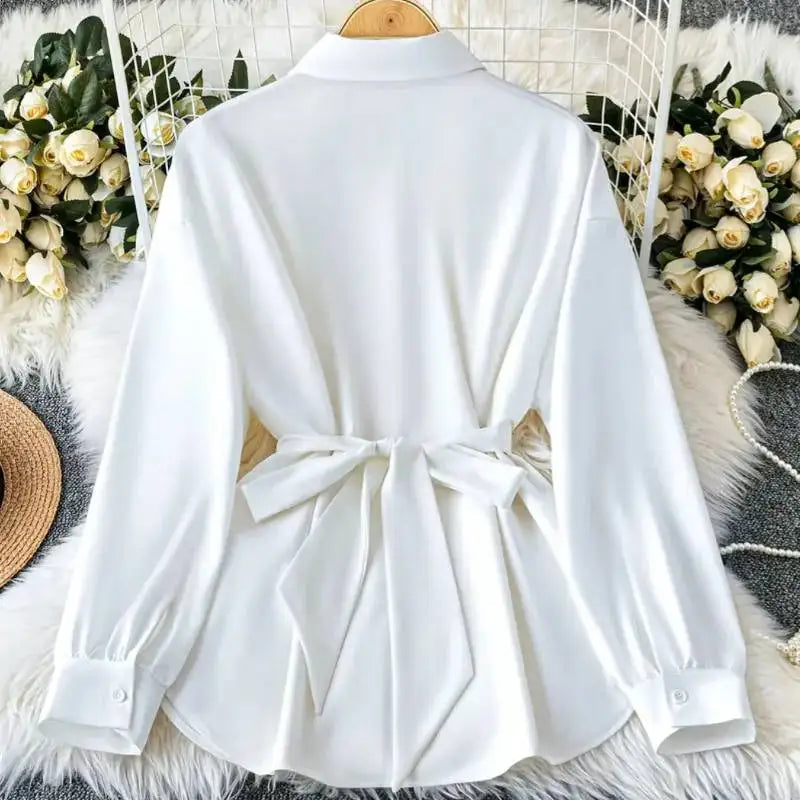 2025 French-Inspired Cinched Waist Blouse: White Shirt with Adjustable Belt Detail & Elegant Long Sleeves for Autumn Office