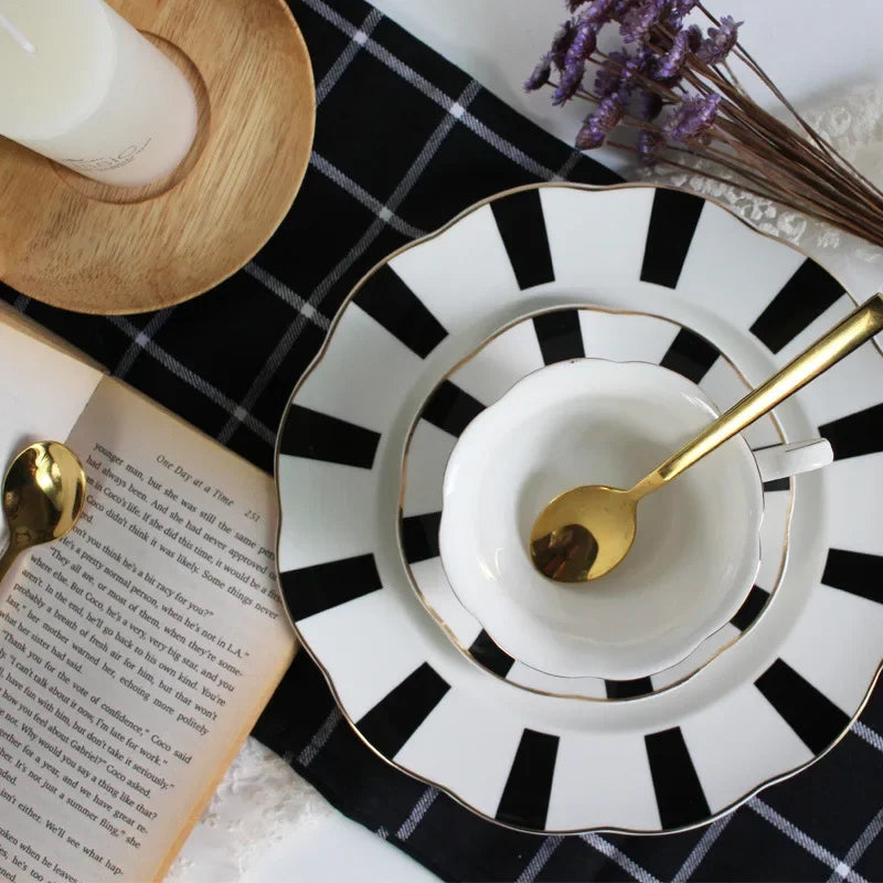 Black-and-white Hepburn Vintage Breakfast Plate Ceramic Striped Wave Dot Tableware Dinner Plates Dishes Serving Dishes