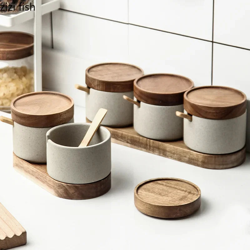 Kitchen Spice Pepper Storage Bottle Round Ceramic Seasoning Jar with Wooden Lid Salt Pepper Jar Kitchen Tools Porcelain