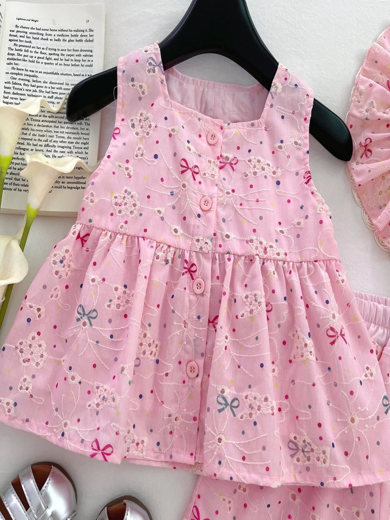Girls Spring/Summer Cute Bow Set – Floral Top & Shorts with Matching Hat, Korean Style Kids Fashion for Ages 2-8
