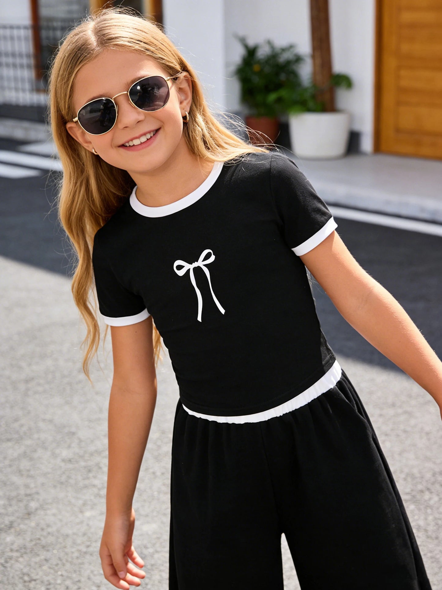 Girls short-sleeved trousers suit for spring and summer; girls bow T-shirt trousers wide-leg pants for children