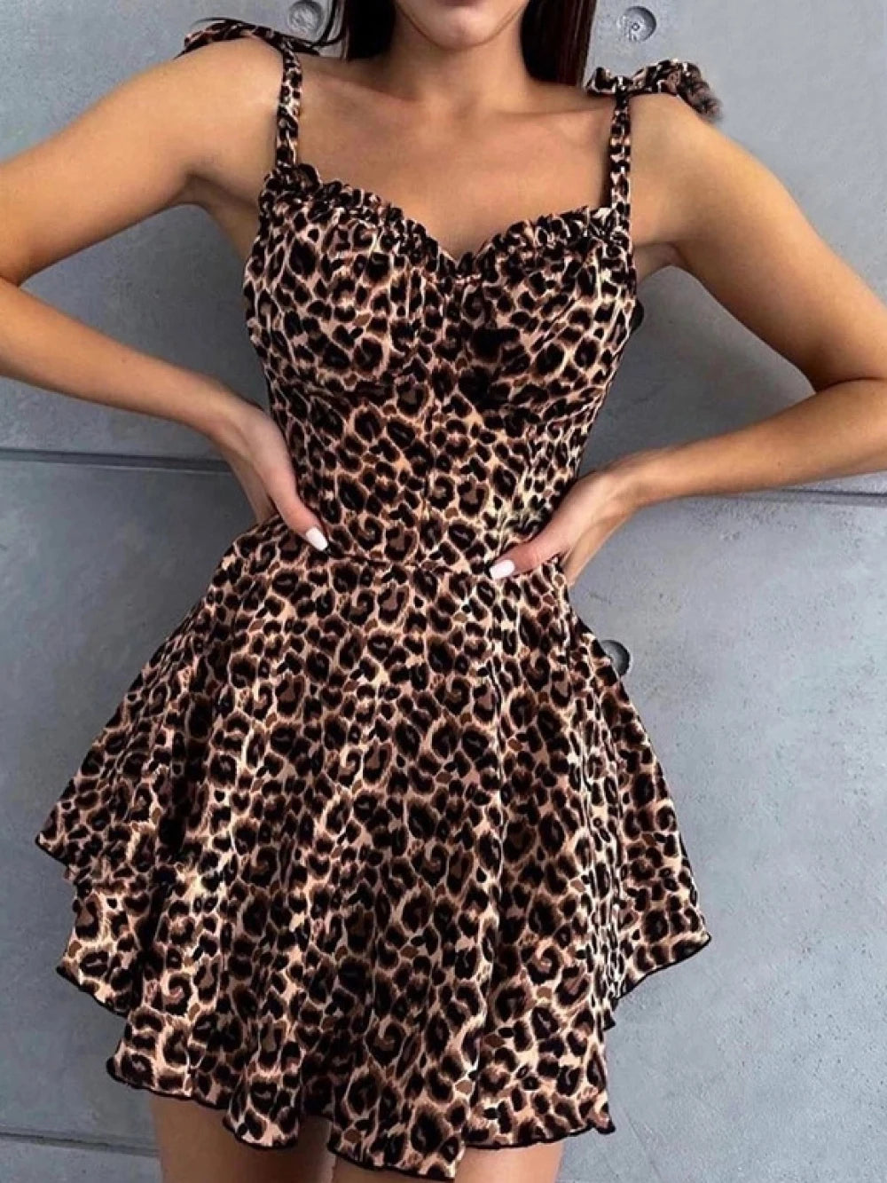 French Pure Desire Dress Summer New Style Tether Design Strap Waist for Slimming Look Retro Dress