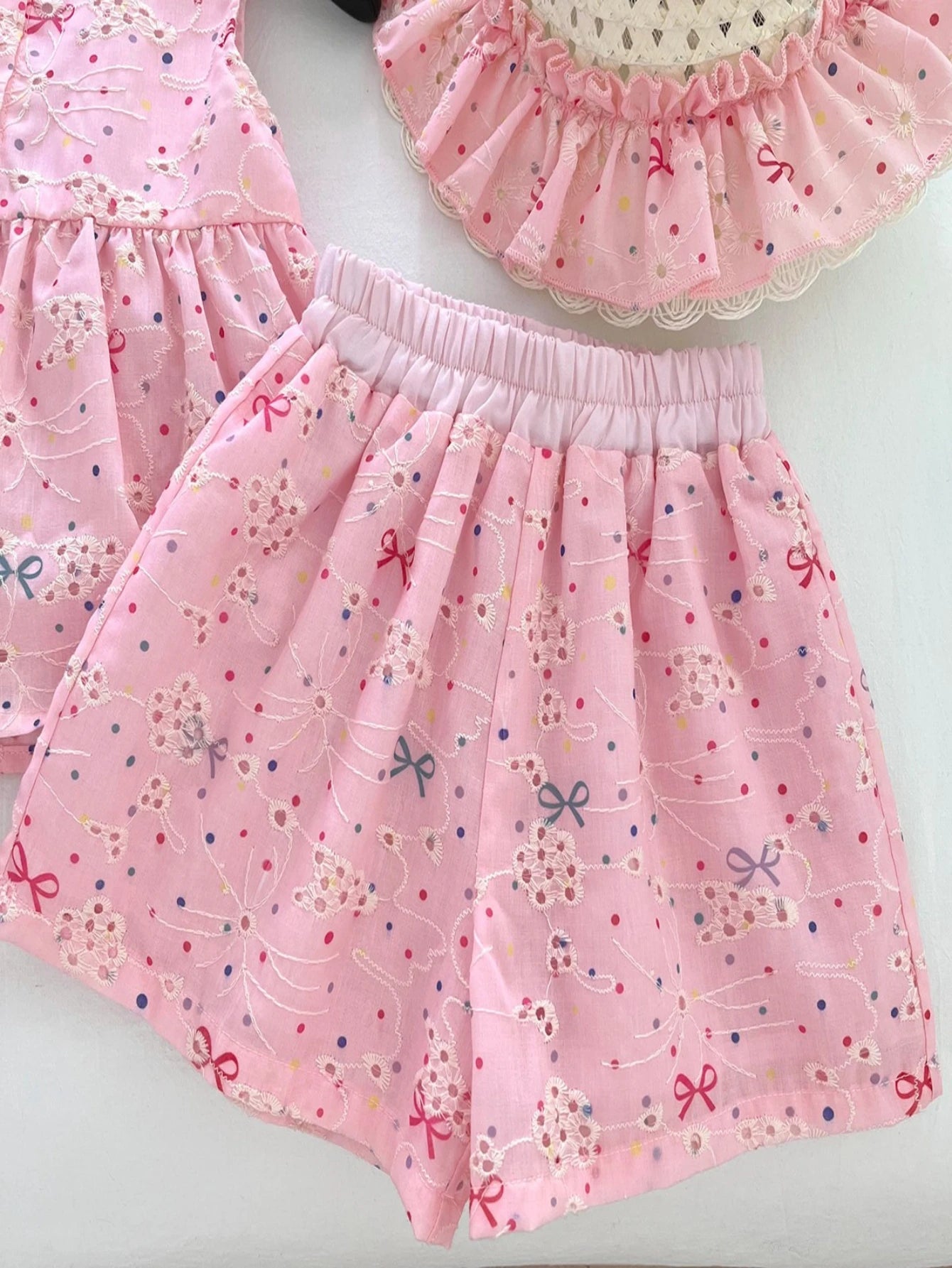 Girls Spring/Summer Cute Bow Set – Floral Top & Shorts with Matching Hat, Korean Style Kids Fashion for Ages 2-8