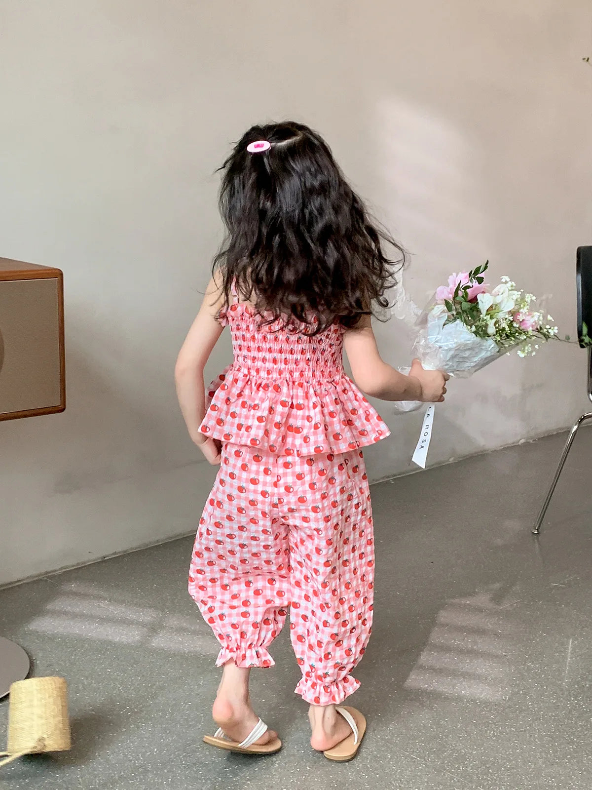 2025 Summer New in Kids Baby Girls Sweet Clothes Set 2pcs Children Pleat Sling Print Top Vest + Cropped Pants , Toddler 2-7Y