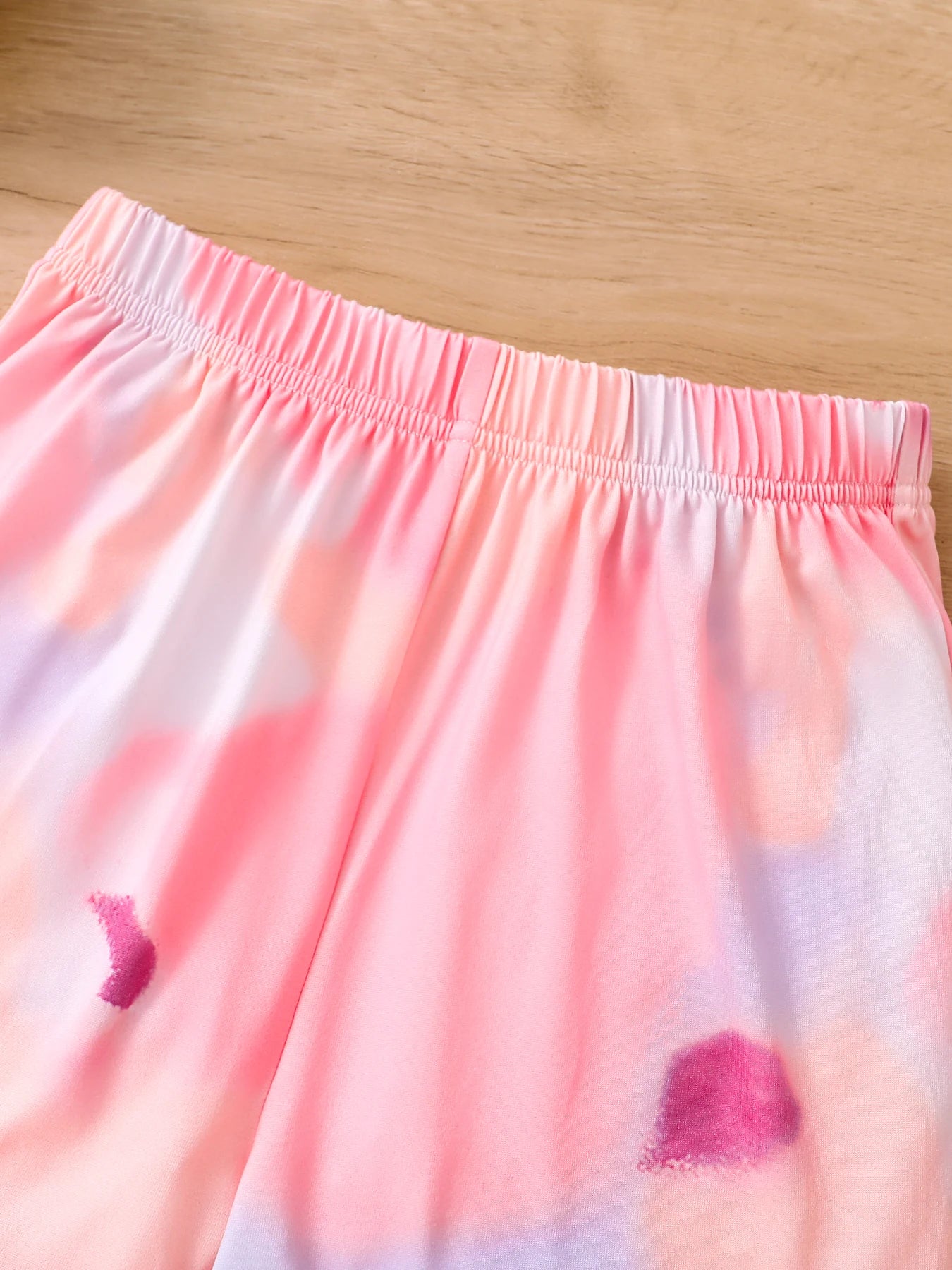2025 New fashion girls' summer breathable and cool knitted top, solid color strappy printed shorts 3-piece set