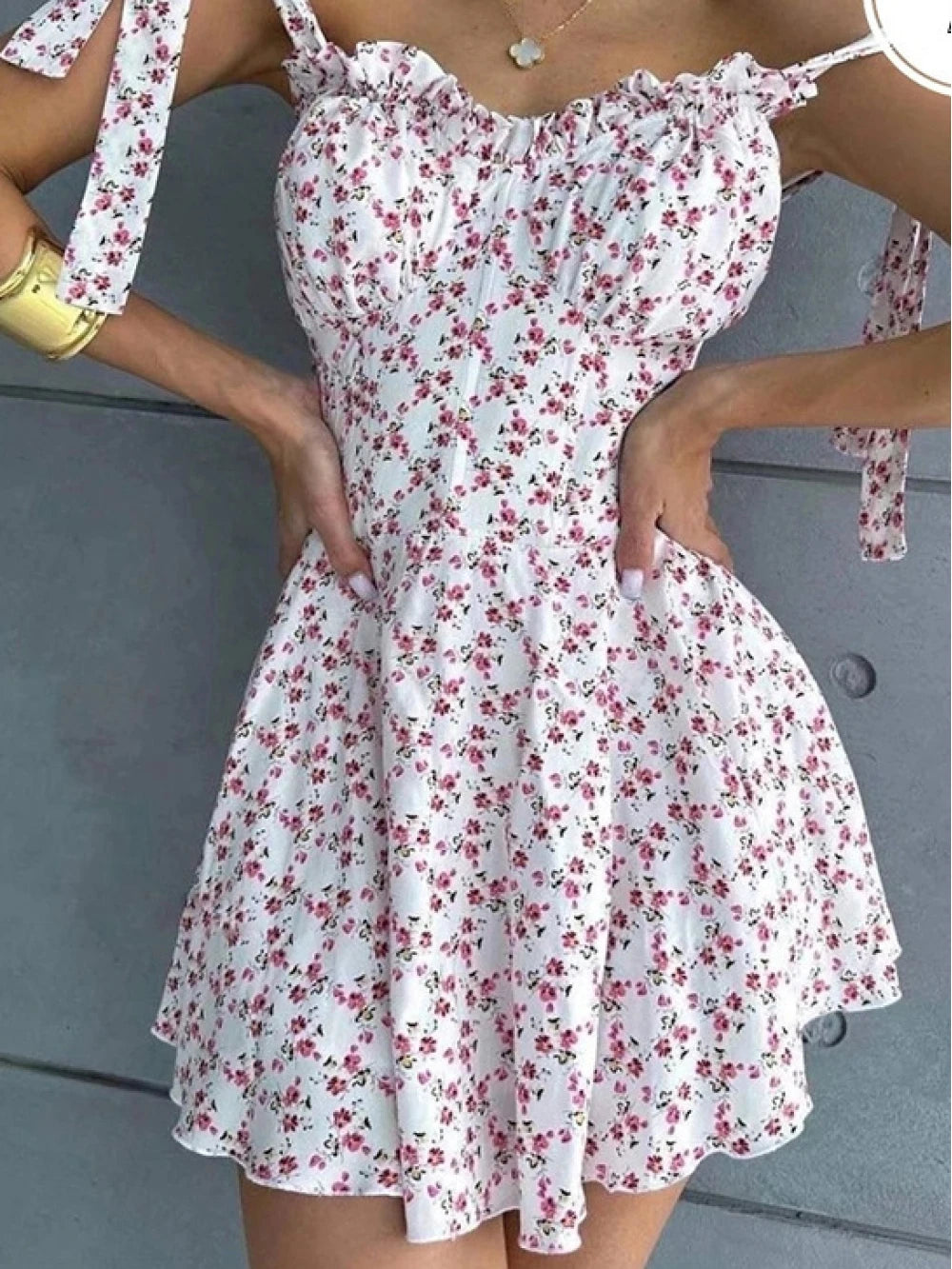 French Pure Desire Dress Summer New Style Tether Design Strap Waist for Slimming Look Retro Dress